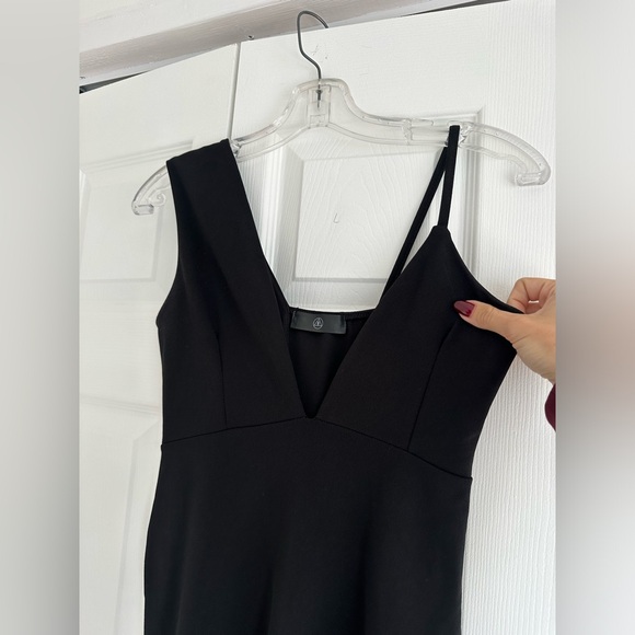 Black dress with slit - Picture 6 of 7